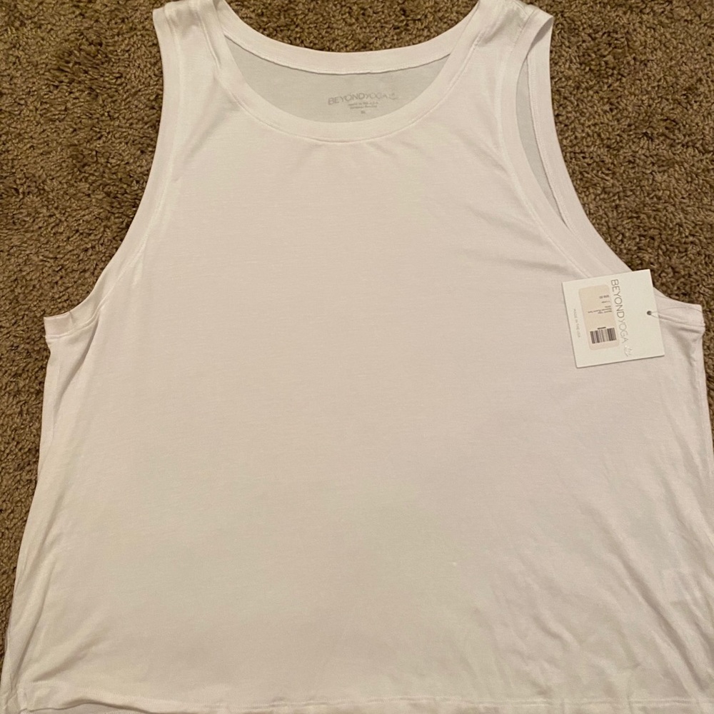 NWT! Beyond Yoga muscle tank